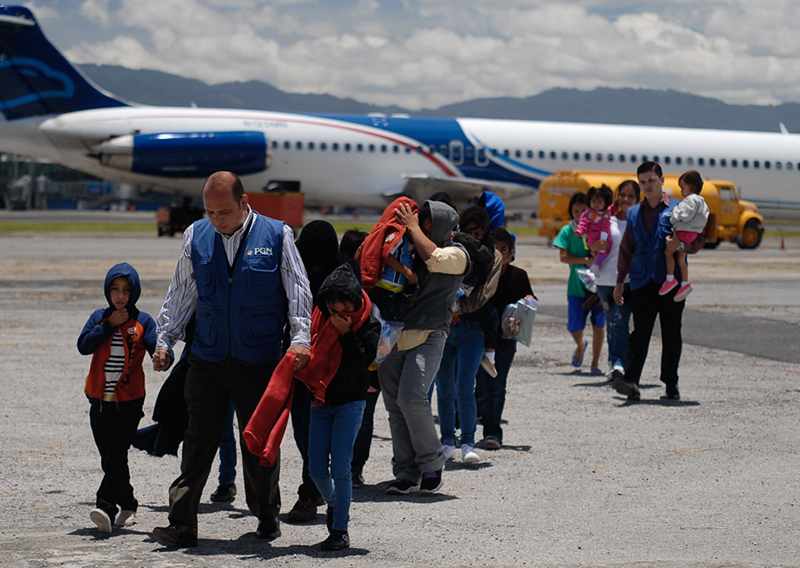 Sin-derechos-ninos-migrantes-en-EEUU